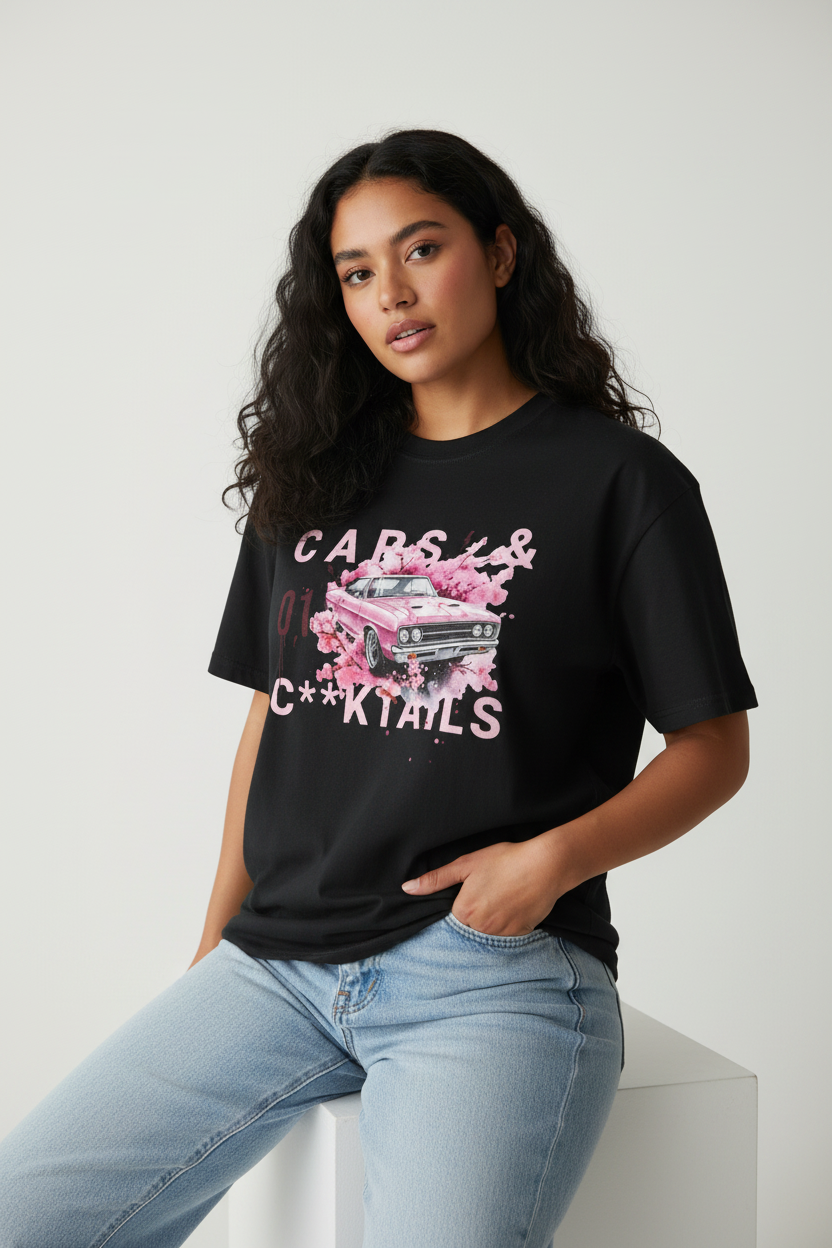 カーズ＆カクテルズ ピンクカーフローラルTシャツ